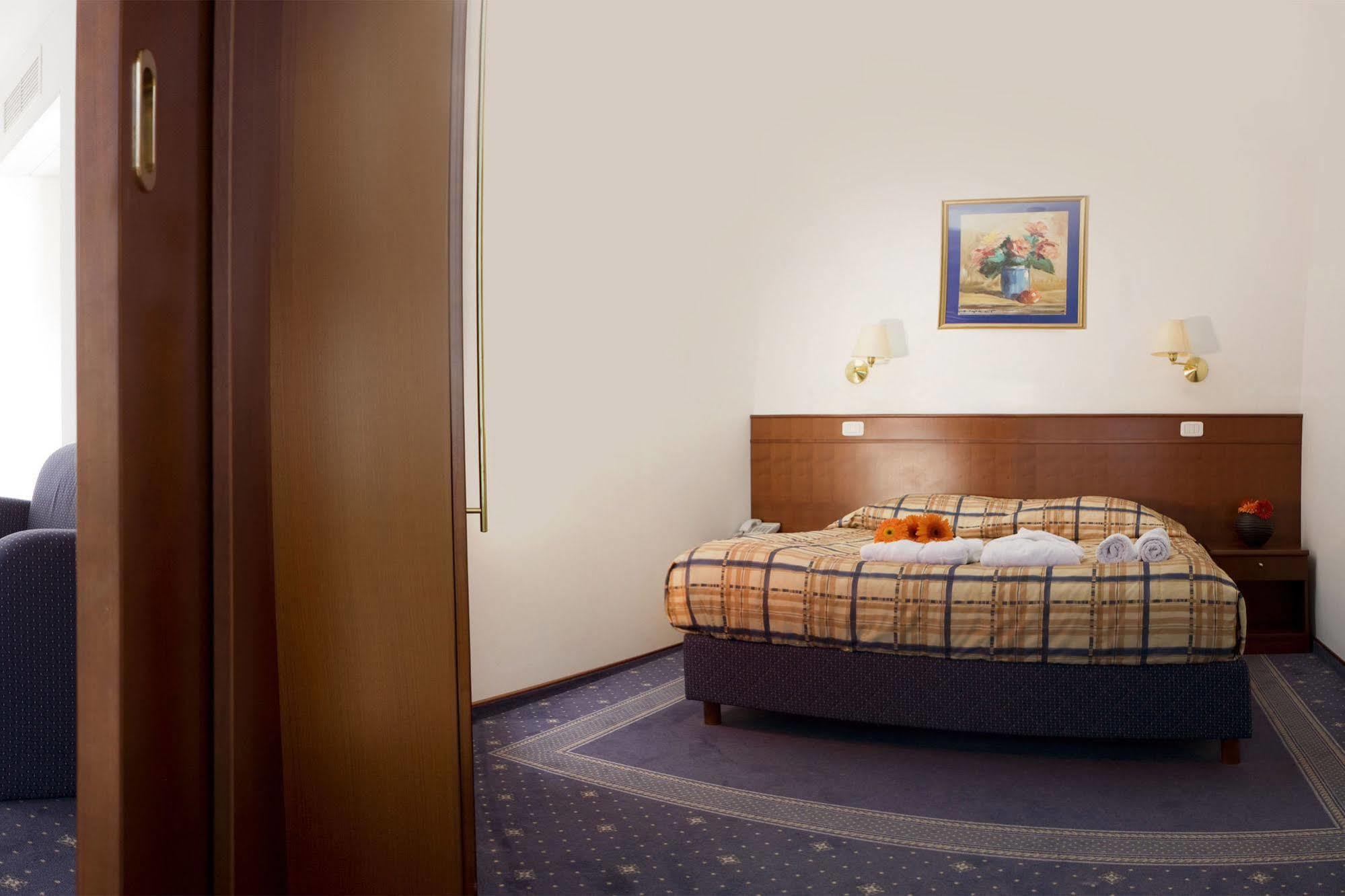 Hotel Catez - Terme Catez Чатеж-об-Сави Экстерьер фото